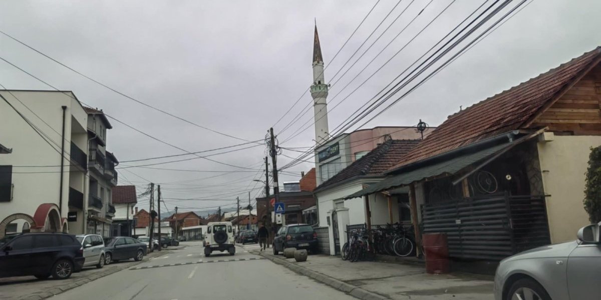 Presreli vozilo sa zlatom Bujanovac