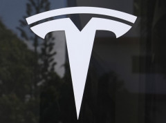 Tesla odobrila isplatu 29 milijardi dolara Ilonu Masku u akcijama kompanije