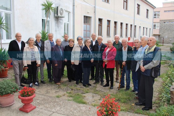 Emotivan susret ratne siročadi sa Kozare: "Dom me prihvatio, podigao, vaspitao i odškolovao"