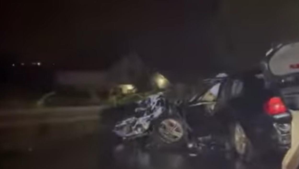 Oglasio se MUP o stravičnoj saobraćajnoj nesreći kod Mladenovca: Stradao vozač, povređeno više osoba (VIDEO)