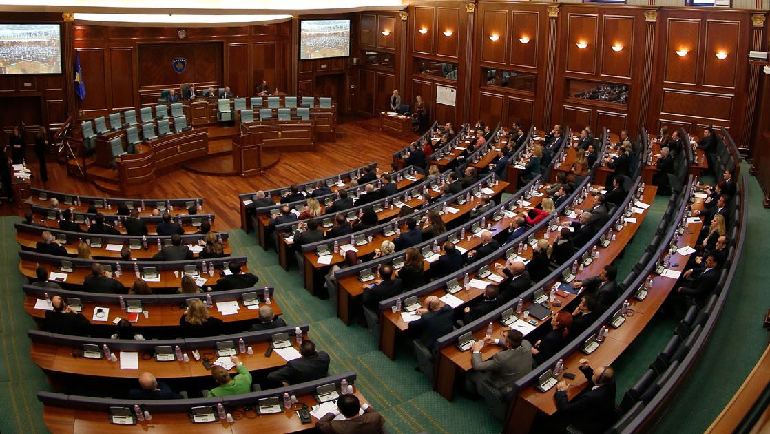 Prekinuta sednica Skupštine Kosova, nema kvoruma za glasanje o amandmanima o izboru predsednika – Politika
