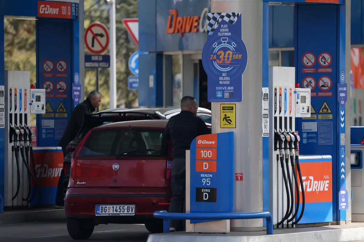 Ponovo umanjene akcize za gorivo, ali ništa od Vučićeve najave