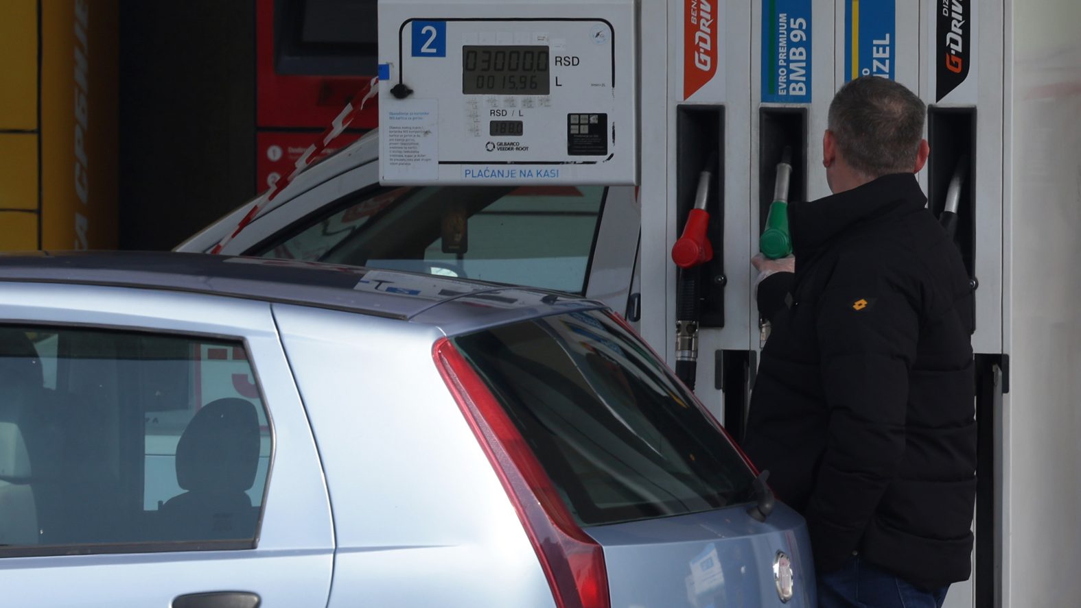 Gorivo poskupelo: Objavljene nove cene koje će važiti do 10. aprila – Ekonomija