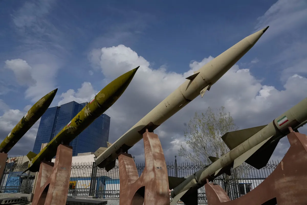 SAD spasile posadu F-15 u Iranu, Iran tvrdi da je oborio još jedan avion