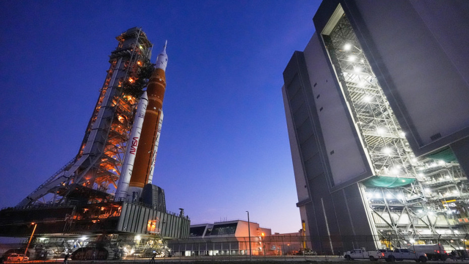 Astronauti započeli put prema Mesecu