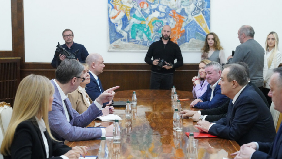 Vučić nastavlja konsultacije sa strankama u Beogradu