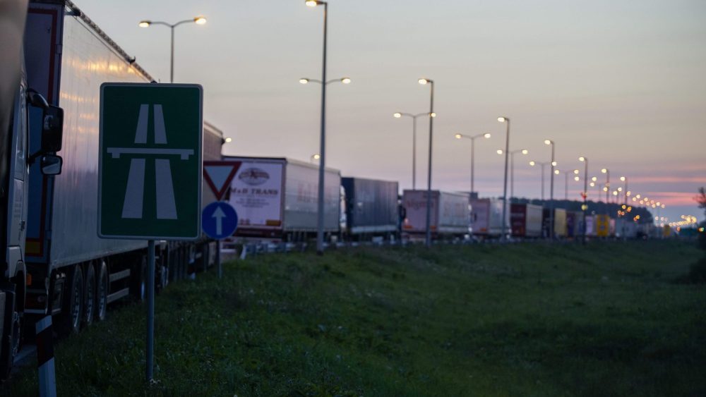 Demanti kompanije Super Ego na tekst „Vozači zakidani za novac, terali ih da voze duže od dozvoljenog“ – Ekonomija