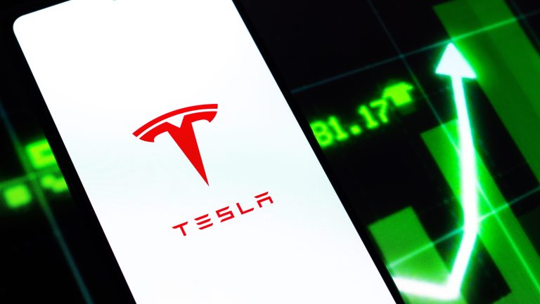 Holandija uvodi autonomnu vožnju – Tesline akcije pred eksplozijom! – Ekonomija