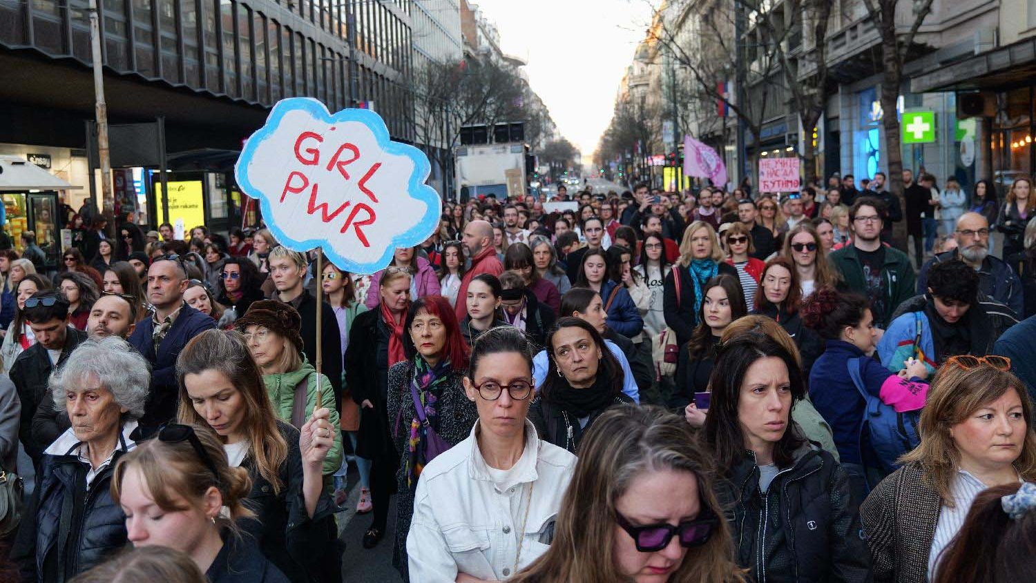 Ravnopravnost na papiru, muž glavni u kući: Šta novo istraživanje otkriva o rodnim odnosima u Srbiji? – Društvo