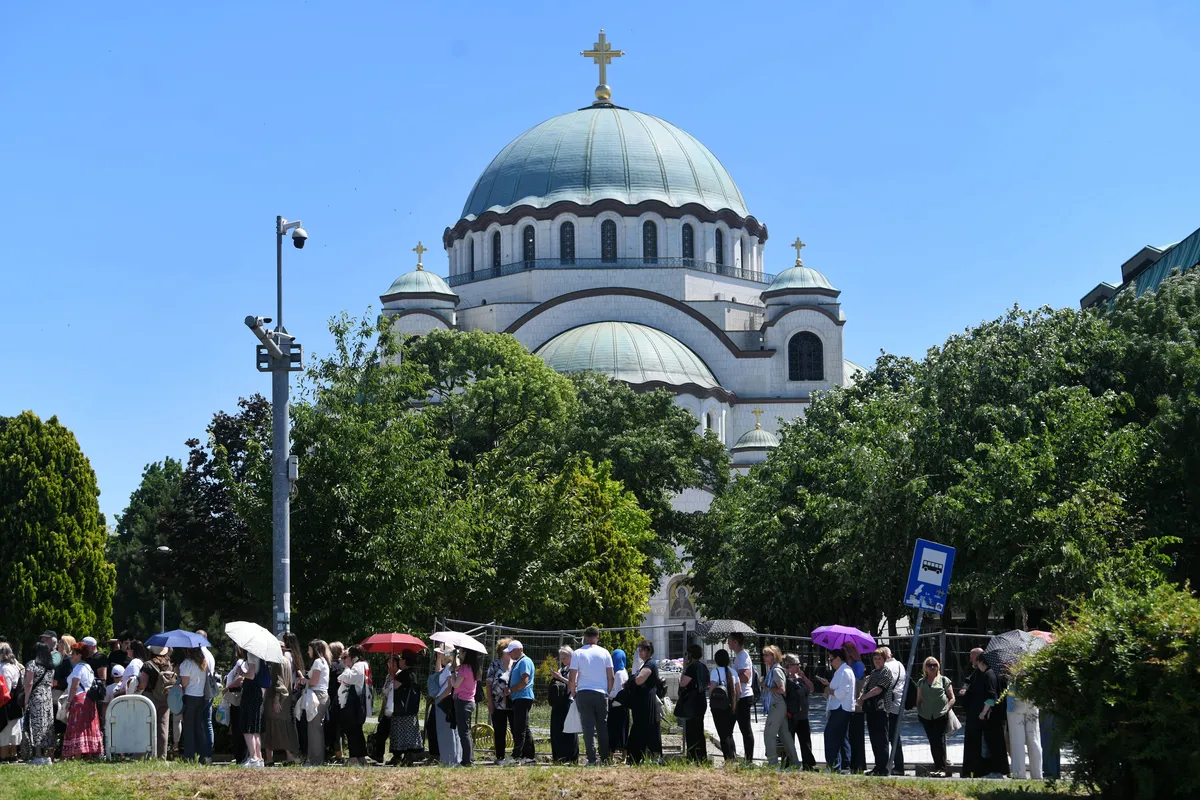 Svečani ispraćaj Časnog pojasa presvete Bogorodice