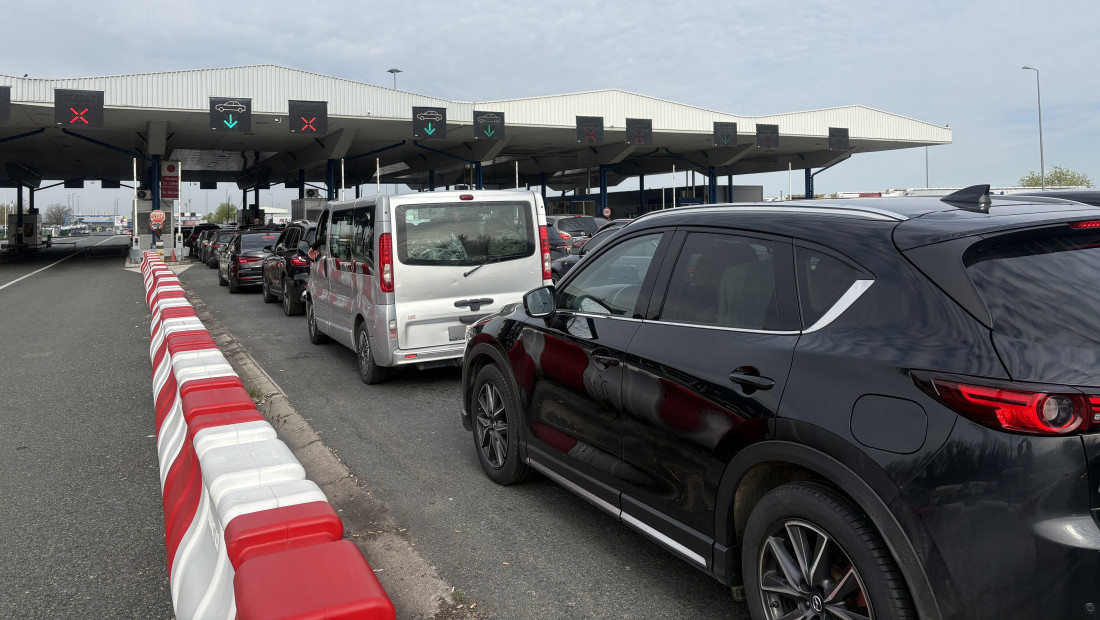 Kolone na izlazu iz Srbije: Batrovci najopterećeniji