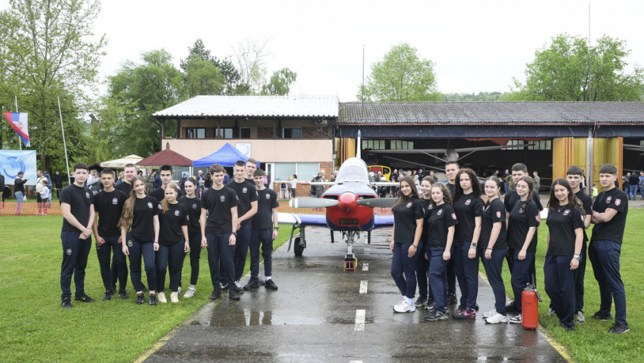 Memorijal Milenku Pavloviću na Sportskom aerodromu Divci