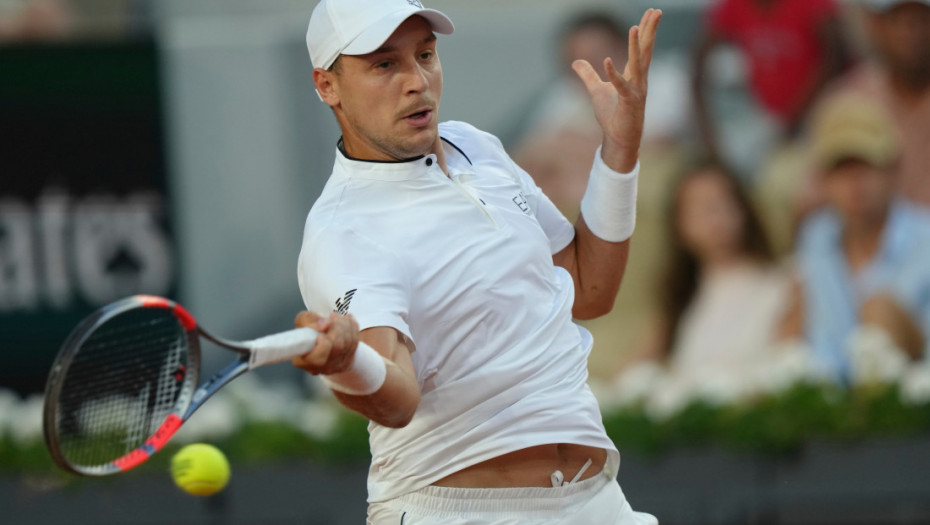 Međeović eliminisan sa Rolan Garosa