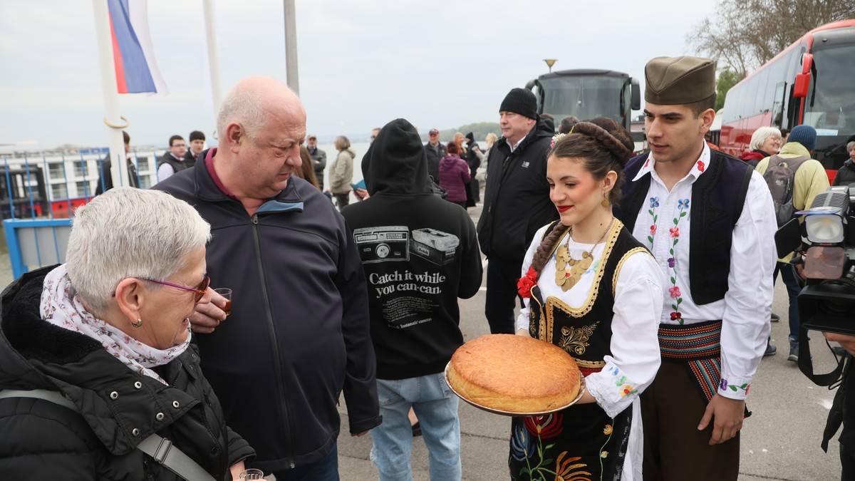 „Utisak im je da mi mnogo lepo živimo i da ne radimo ništa“: Kako strani turisti vide Beograd