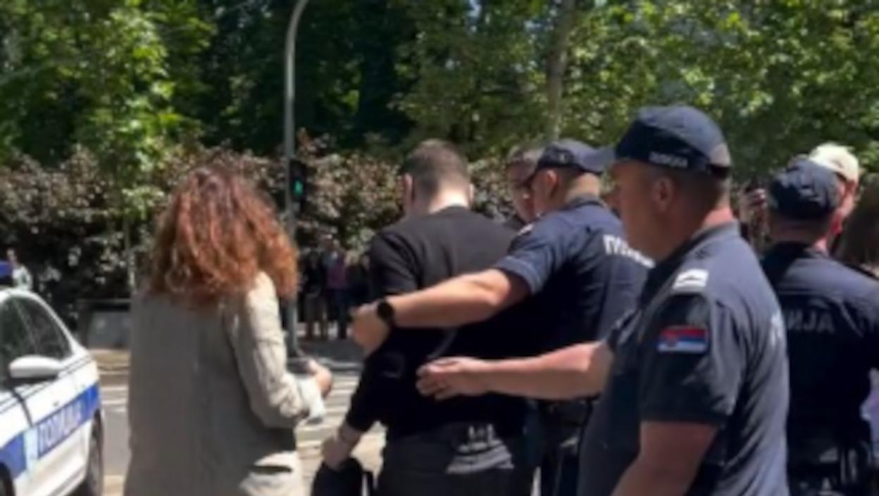 Određeno zadržavanje vozaču zbog incidenta kod Pravnog fakulteta (VIDEO)