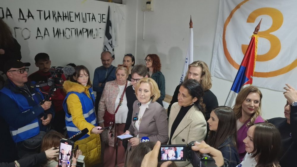 Glas mladih opštine Kula: SNS nudi ogromne pare našim kandidatima da pređu na njihovu stranu – Politika