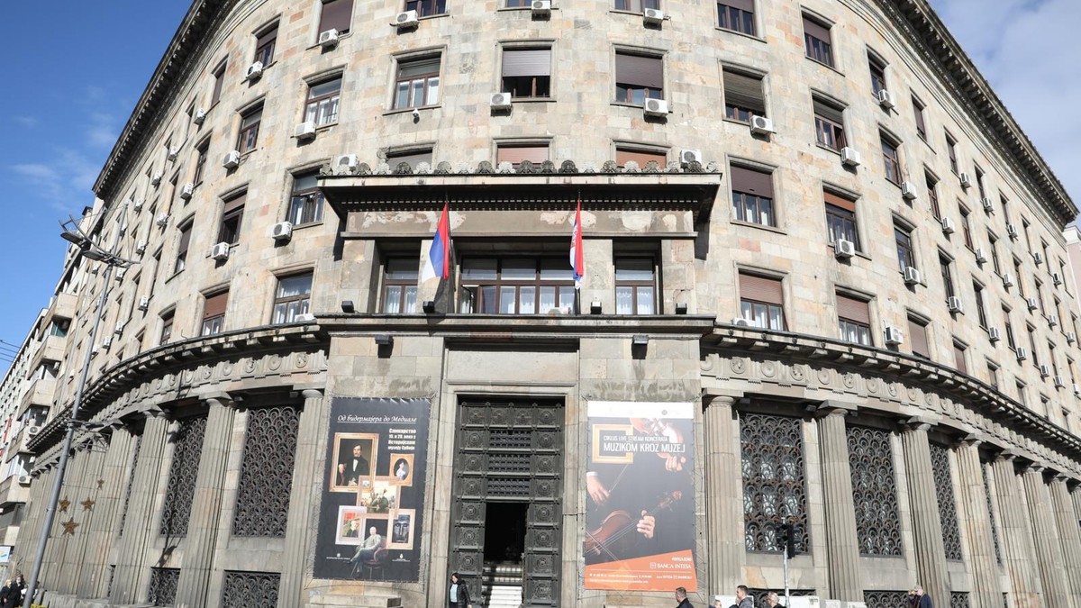 Dva luksuzna predmeta na izložbi, ali samo na nekoliko sati u Istorijskom muzeju Srbije