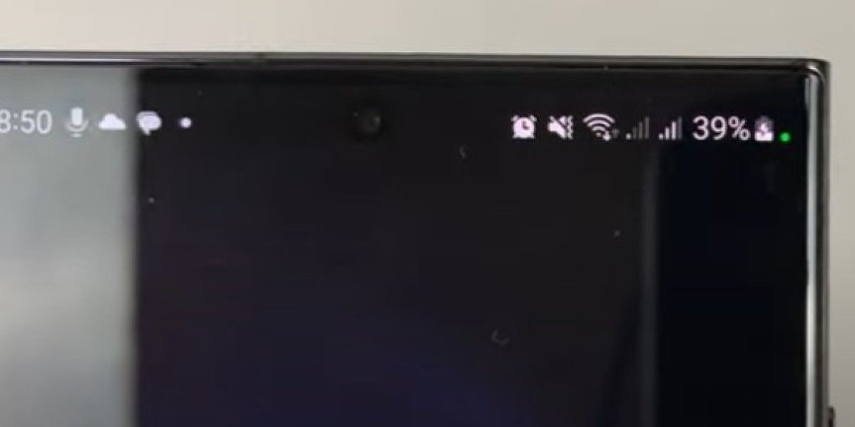 Zelena lampica na telefonu je znak za uzbunu