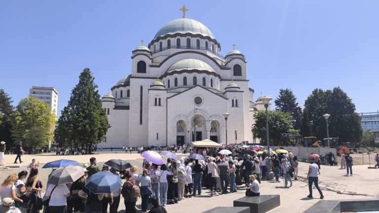 SPC objavio koliko se vernika poklonilo Časnom Pojasu Presvete Bogorodice u Hramu Svetog Save